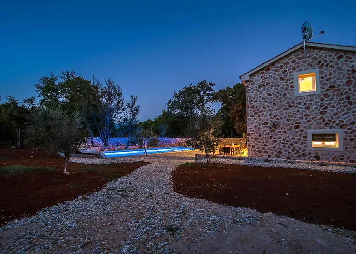 Romantic - Pool, Nature, Privacy - By Traveler Tourist Agency Krk - Id 2182 * Risika