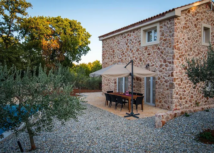 Romantic - Pool, Nature, Privacy - By Traveler Tourist Agency Krk - Id 2182 Villa